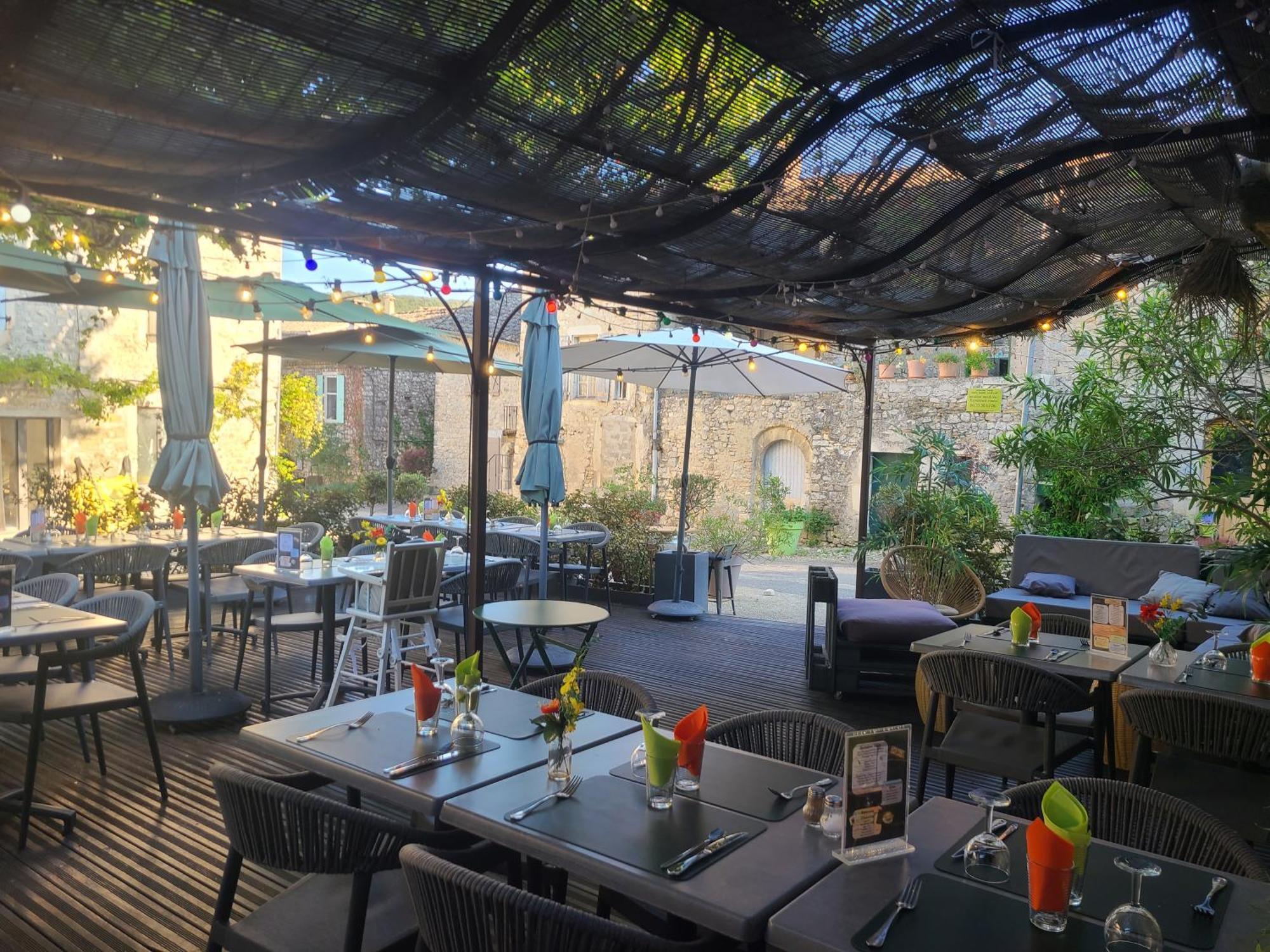 Auberge De L Helvie Chez Coco & Ricou Valvigneres Екстериор снимка